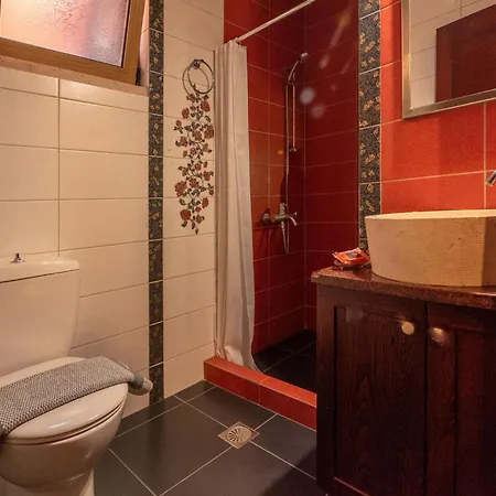 Avocado Chania (Crete)