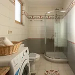 Avocado Villa *