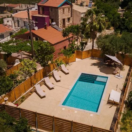Avocado Villas