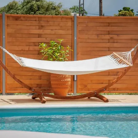 Avocado Вілла Ханья (Крит)