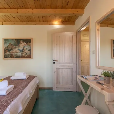 Villa Avocado
