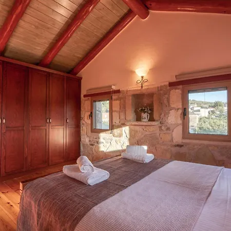 Avocado Villa *